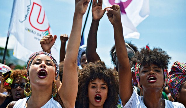 Mulheres de todo país se mobilizam em atos contra o feminicídio neste domingo (7)