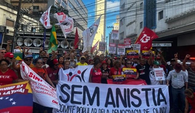 Sindsep-PE sai em defesa da democracia